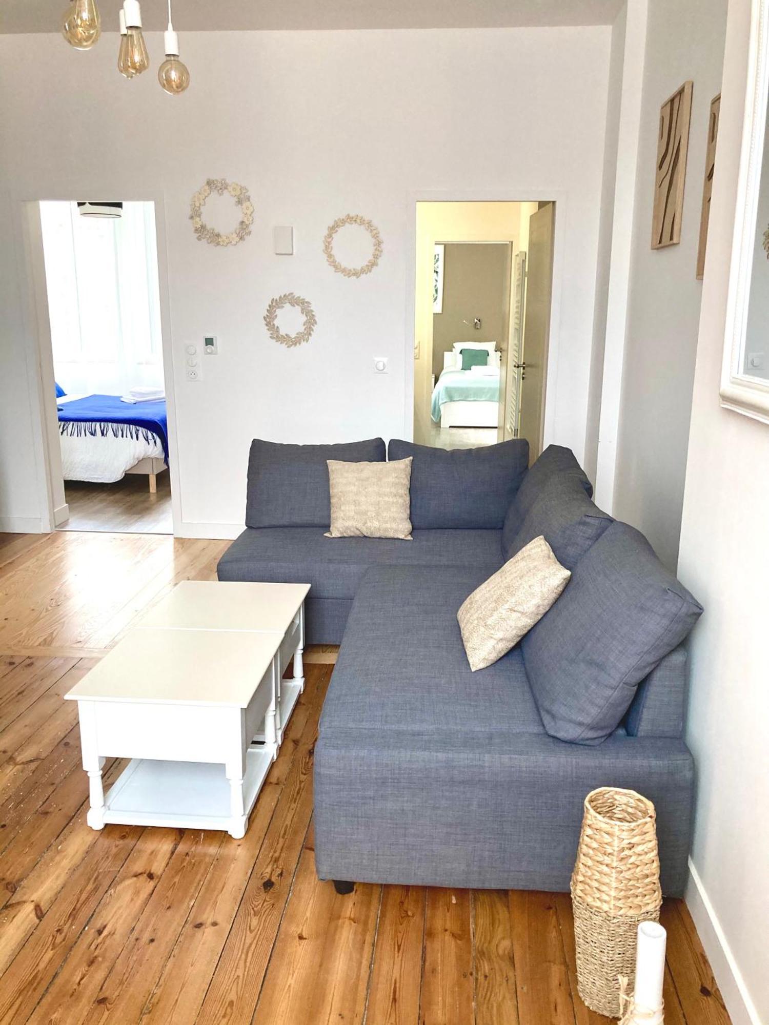 Apartment Beau T3 Lumineux : La Couronne Rochefort (Charente-Maritime)